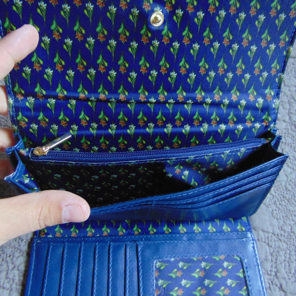 Wallet - Picture 2 of 5